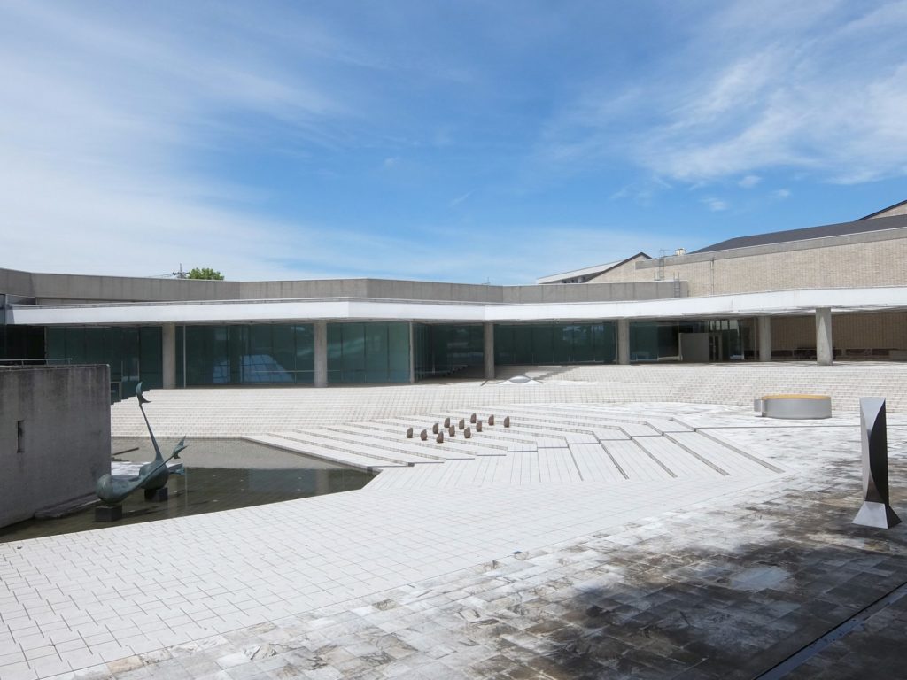 栃木県立美術館