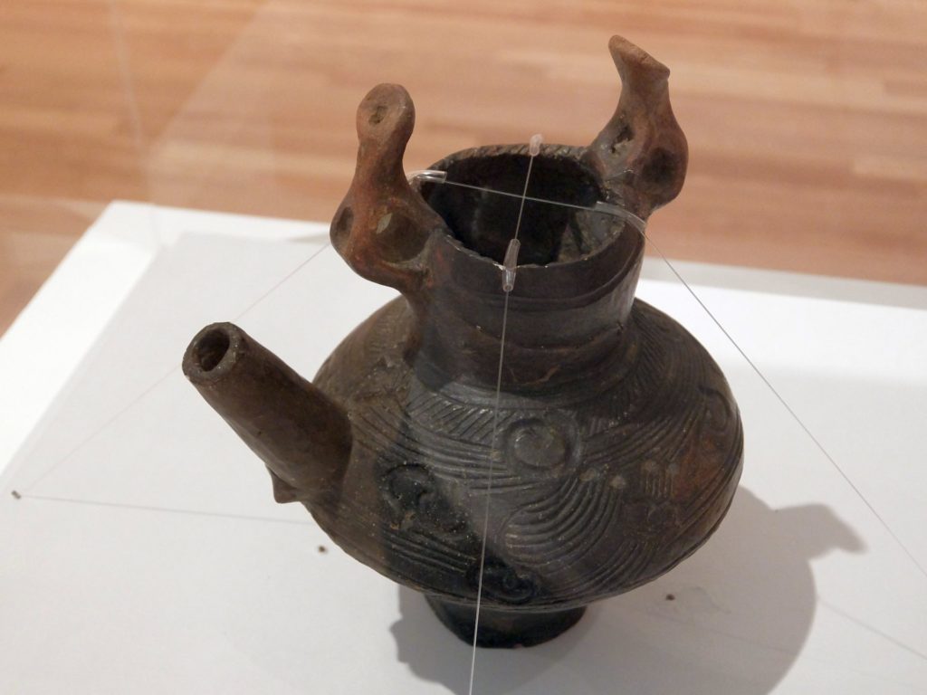 山梨県立美術館