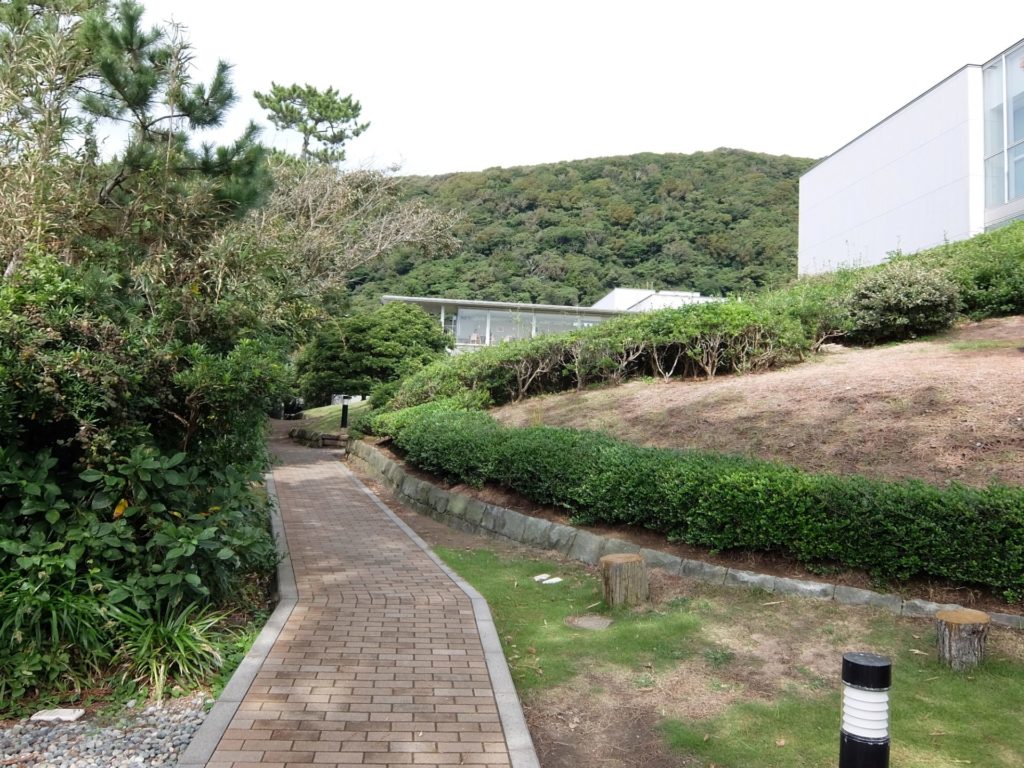 神奈川県立近代美術館