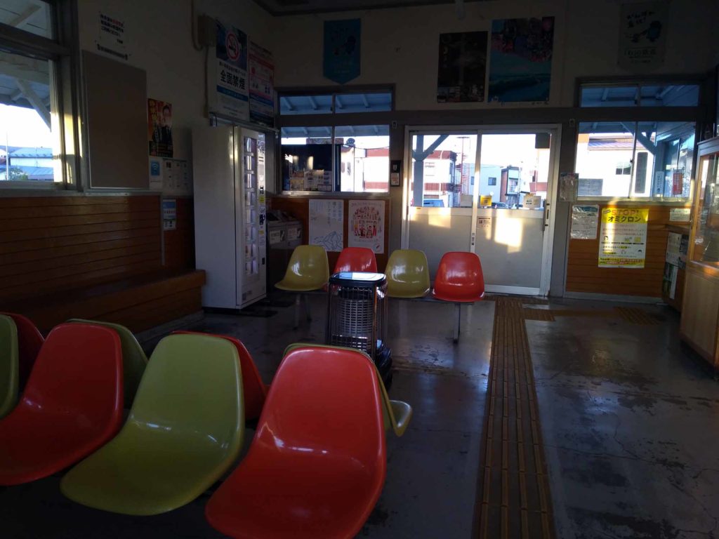 青い森鉄道　下田駅