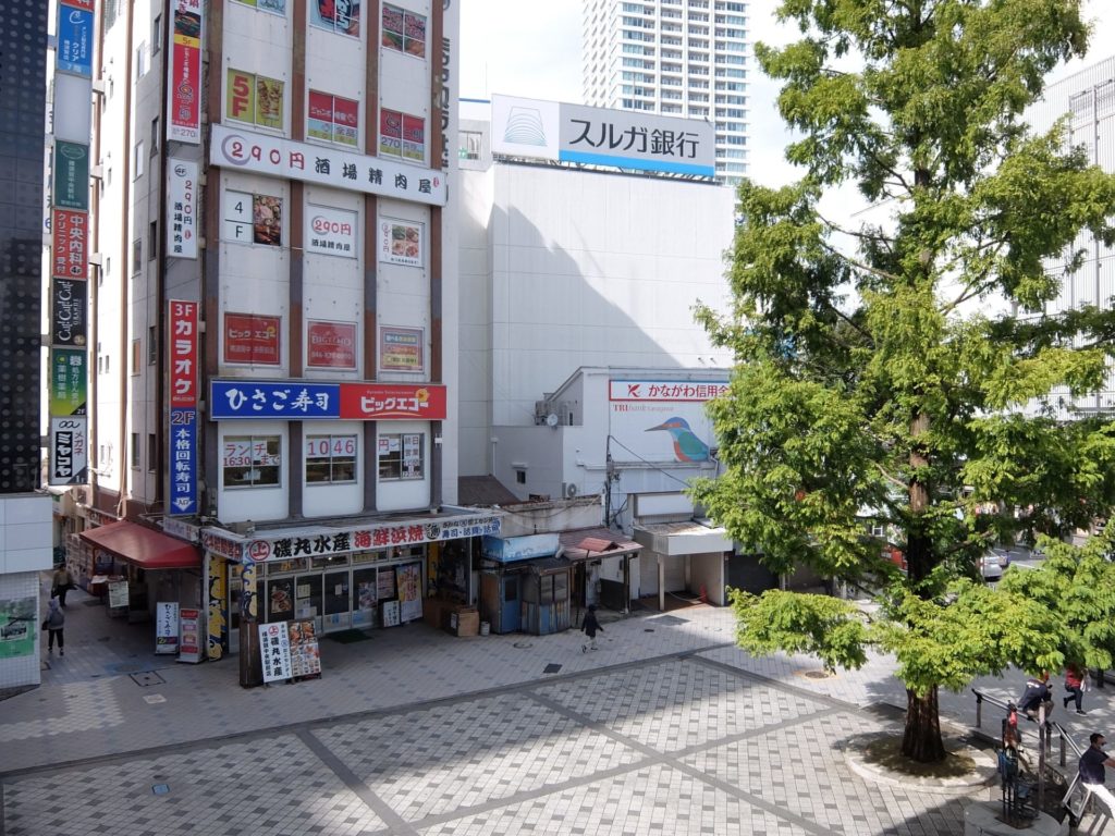 横須賀中央駅前